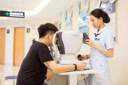 聚焦未來(lái) 中國(guó)股市醫(yī)藥行業(yè)四大高成長(zhǎng)潛力公司（科技中介服務(wù)視角）